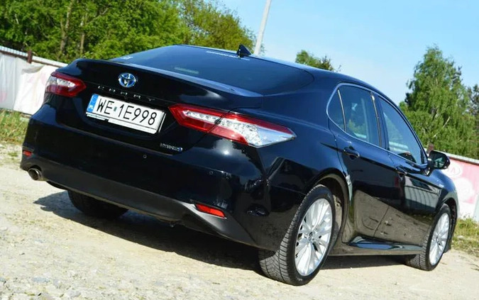 Toyota Camry cena 124900 przebieg: 105000, rok produkcji 2020 z Słupsk małe 781